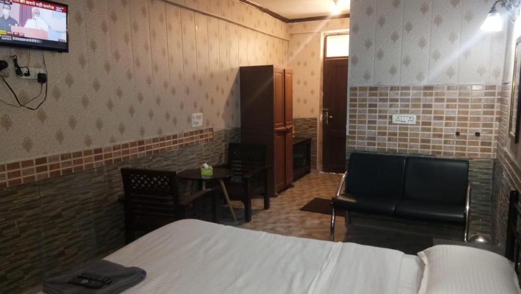 Hotel O Hya'S Homestay デヘラードゥーン エクステリア 写真