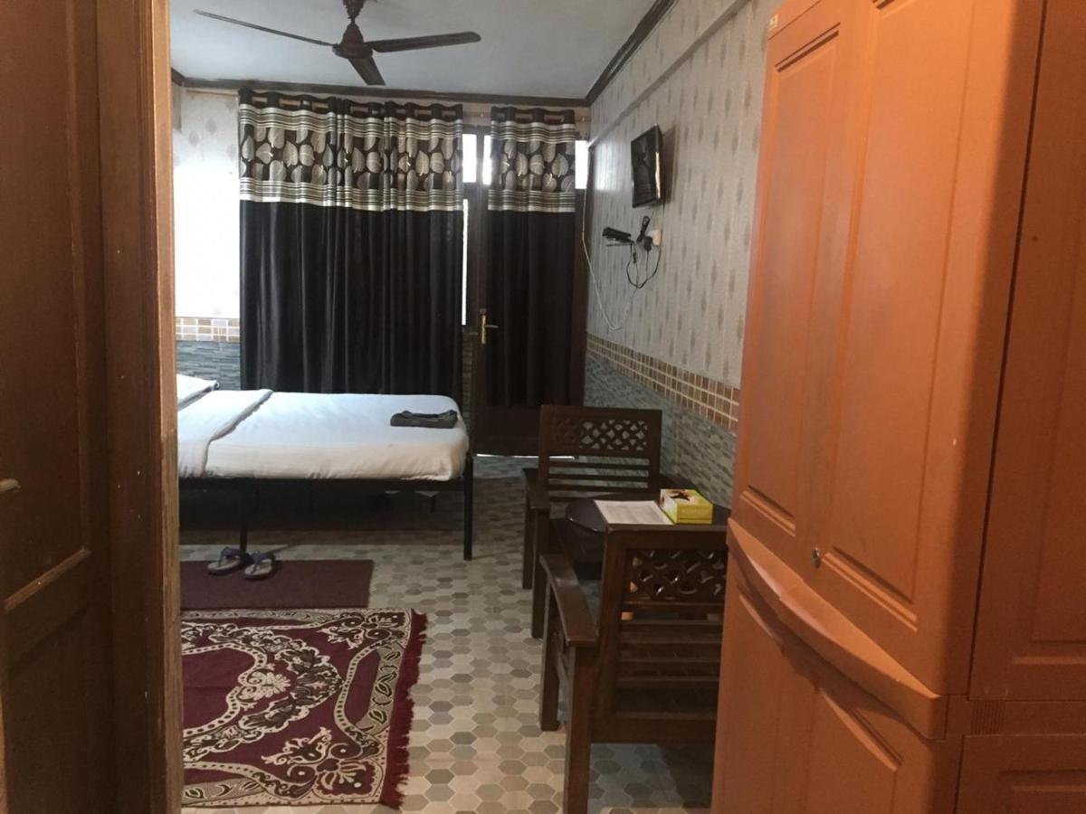 Hotel O Hya'S Homestay デヘラードゥーン エクステリア 写真